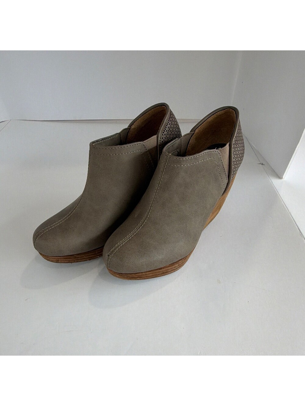 Bootie Wedges Size 9.5 Dr Schools Women's Shoes